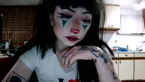 Layla Kills online show from January 13, 5:55 am