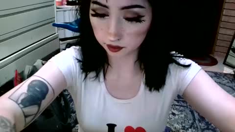 Layla Kills online show from February 12, 5:58 am