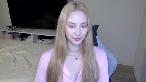 LaylaPretty001 online show from March 11, 7:14 am