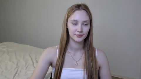 Laylla001 online show from January 9, 7:10 am