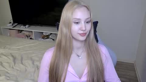 Laylla001 online show from March 25, 8:09 am