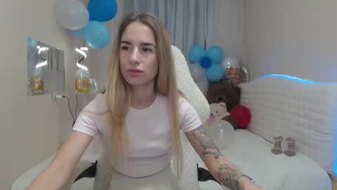 Snapshot of laymablast chatting on October 6, 6:00 am laymablast online show from October 6, 6:00 am