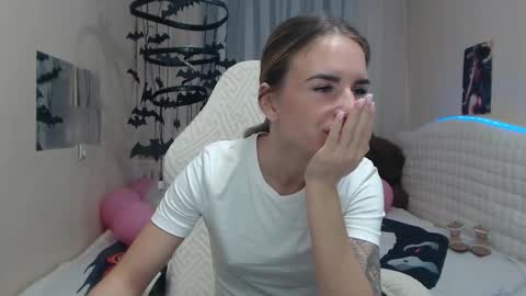 Snapshot of laymablast chatting on October 20, 6:47 am laymablast online show from October 20, 6:47 am