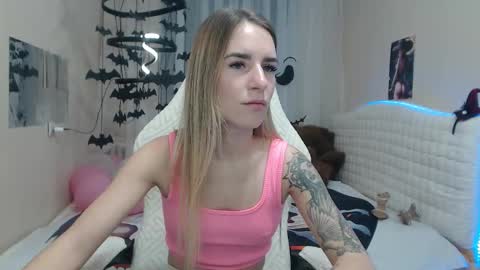 Snapshot of laymablast chatting on October 31, 7:20 am laymablast online show from October 31, 7:20 am