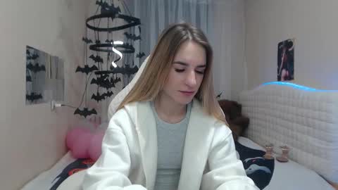 Snapshot of laymablast chatting on November 1, 6:59 am laymablast online show from November 1, 6:59 am