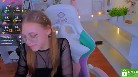 layriantavee online show from January 10, 11:11 am