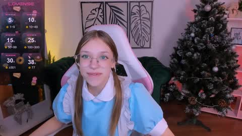 layriantavee online show from January 11, 7:17 am