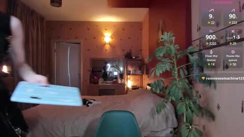 Pansy online show from December 25, 7:45 pm