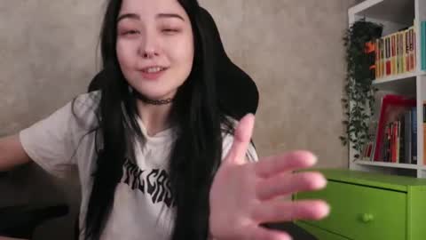 Snapshot of lazynut chatting on February 28, 4:46 am Lisa online show from February 28, 4:46 am