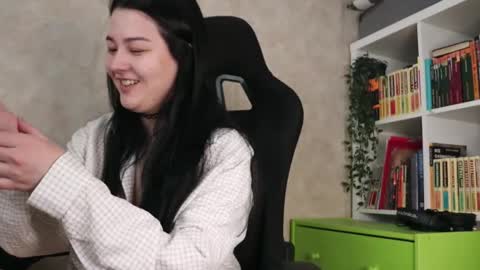 Snapshot of lazynut chatting on March 4, 4:40 am Lisa online show from March 4, 4:40 am