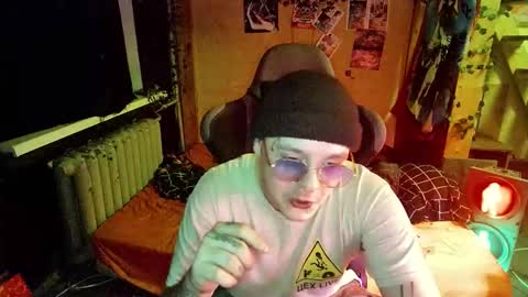 Tora online show from November 11, 8:53 pm