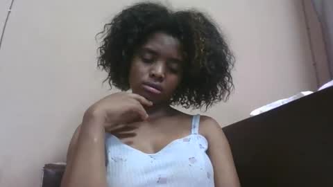 lea96546 online show from March 25, 6:25 pm