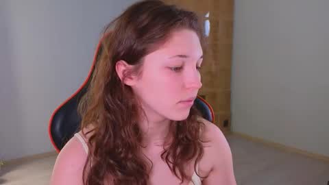 Lea online show from March 25, 5:30 pm