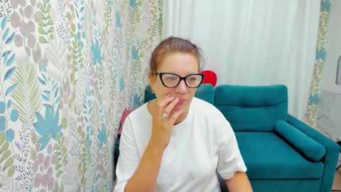 Lea online show from September 21, 5:09 am