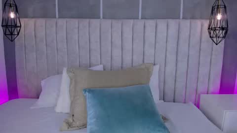 Snapshot of lea_gray chatting on March 26, 6:35 pm online show from March 26, 6:35 pm