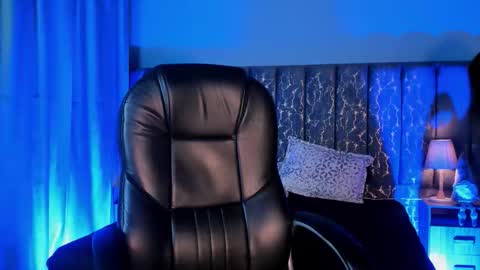 Lea Velle online show from November 15, 4:21 am