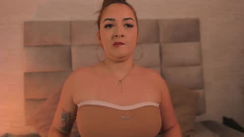 lea_walkerr online show from June 19, 7:17 pm