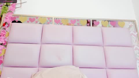 Snapshot of lea_wilson chatting on December 30, 3:02 pm Lea online show from December 30, 3:02 pm