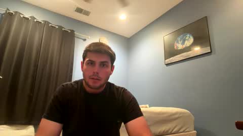 Snapshot of leaderzac chatting on March 17, 1:43 am leaderzac online show from March 17, 1:43 am