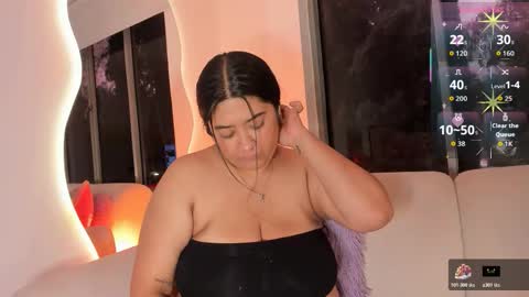 Snapshot of leah_bensoon chatting on November 10, 3:33 pm Leah online show from November 10, 3:33 pm