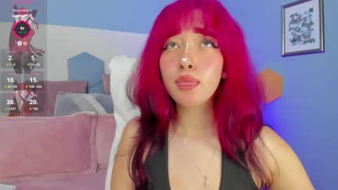 Snapshot of leah_cherry chatting on April 15, 4:36 pm Leah online show from April 15, 4:36 pm