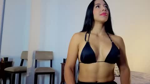 Snapshot of leah_evans3 chatting on November 30, 8:35 pm ---Leah-- online show from November 30, 8:35 pm