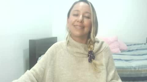 leah_susman online show from November 14, 5:28 am