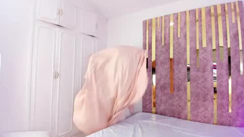 Leah  online show from January 17, 11:51 pm