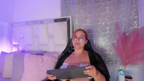 Leah  online show from July 1, 3:41 am