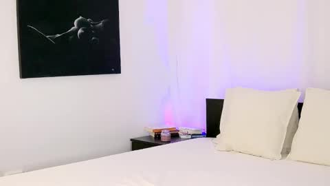 Leah online show from October 7, 7:05 am