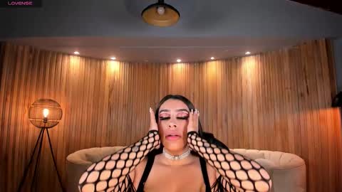 leahlombardi_ online show from September 12, 3:17 am