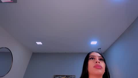 leahlombardi_ online show from October 16, 2:56 am