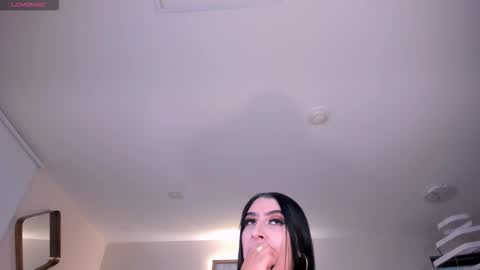 leahlombardi_ online show from November 12, 3:18 am