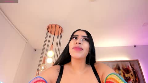 leahlombardi_ online show from November 23, 5:02 pm