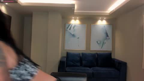 leahnovac online show from September 12, 11:10 am