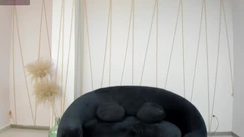 leahnovac online show from November 23, 10:59 am