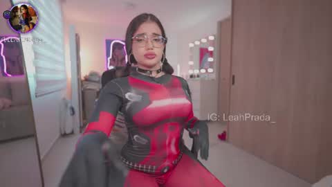 Instagram Leahprada  online show from August 2, 7:01 pm