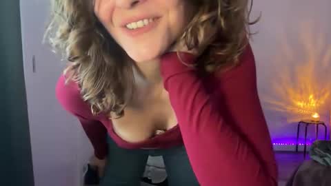 Snapshot of leahsparkles chatting on October 14, 3:24 pm Leah Sparkles online show from October 14, 3:24 pm