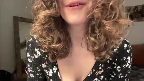 Leah Sparkles online show from January 13, 12:21 pm