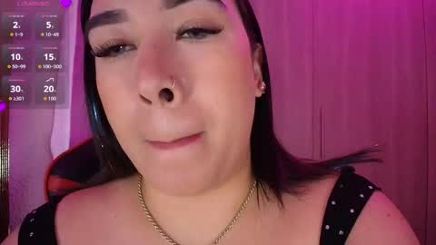 Snapshot of leahtemptation chatting on November 10, 8:13 am leah online show from November 10, 8:13 am