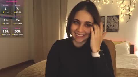 leahwoods online show from June 11, 1:31 pm