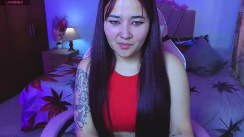 leakitten_ online show from September 16, 7:48 pm