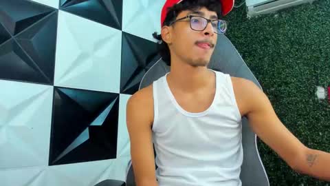 leam_1 online show from March 29, 9:48 pm