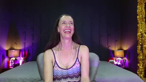 Leana online show from December 10, 5:44 pm