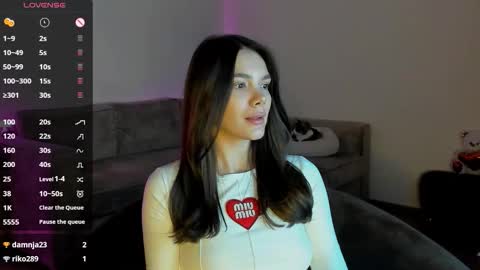 Leana online show from October 17, 8:00 pm