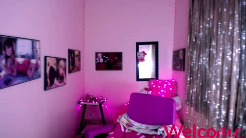 Leandra online show from December 5, 6:22 pm
