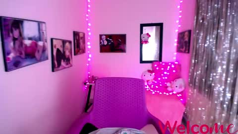 Leandra online show from December 6, 6:39 pm