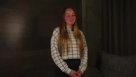 leandragren online show from September 17, 6:20 pm