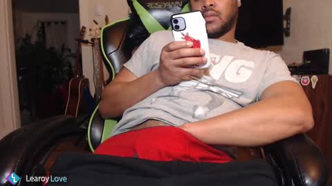 Snapshot of learoy chatting on February 13, 2:45 am Learoy online show from February 13, 2:45 am