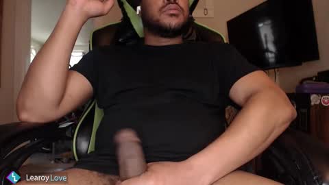 Snapshot of learoy chatting on March 25, 11:33 pm Learoy online show from March 25, 11:33 pm